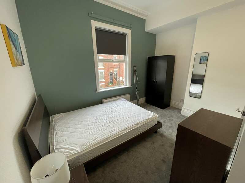 5 Bedroom HMO Property For Sale In Wakefield, Yorkshire Lincoln Road