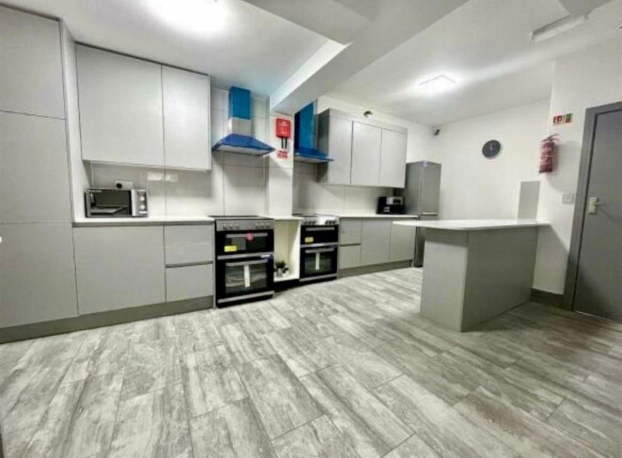 Oatlands Road, Enfield