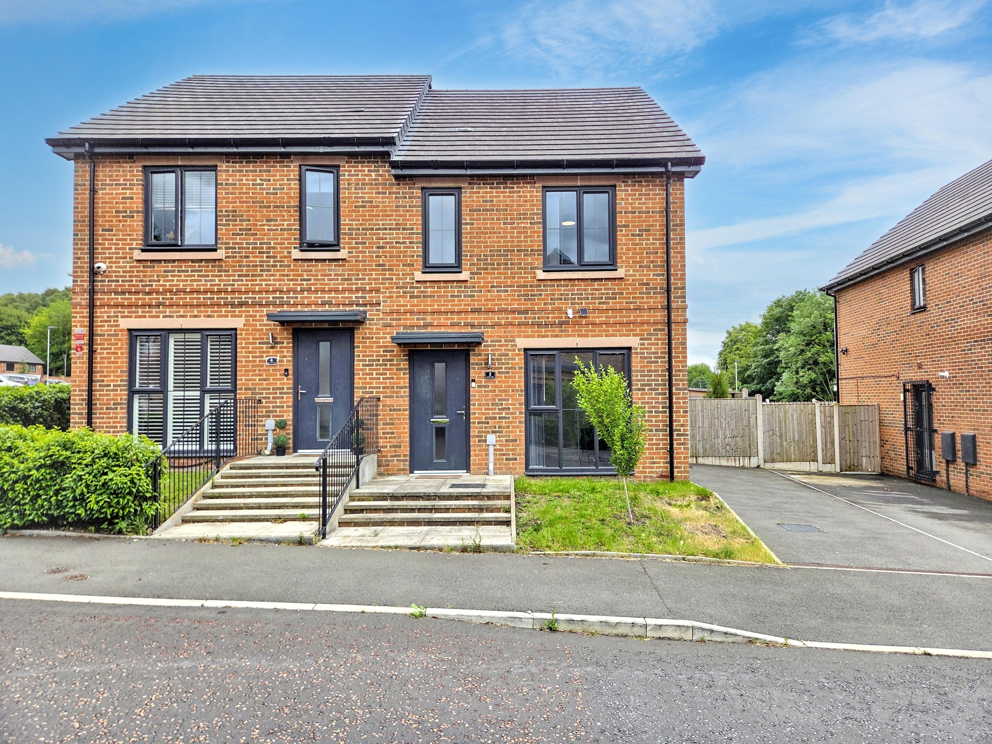 Lodgeside Ave, Salford