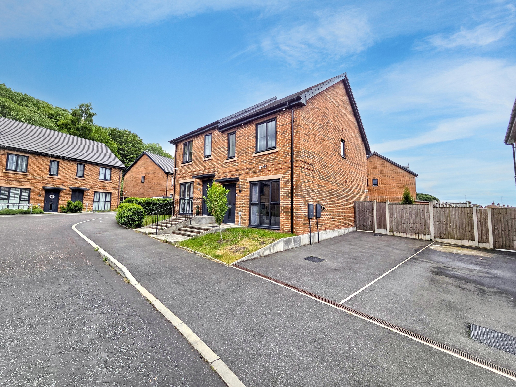 Lodgeside Ave, Salford