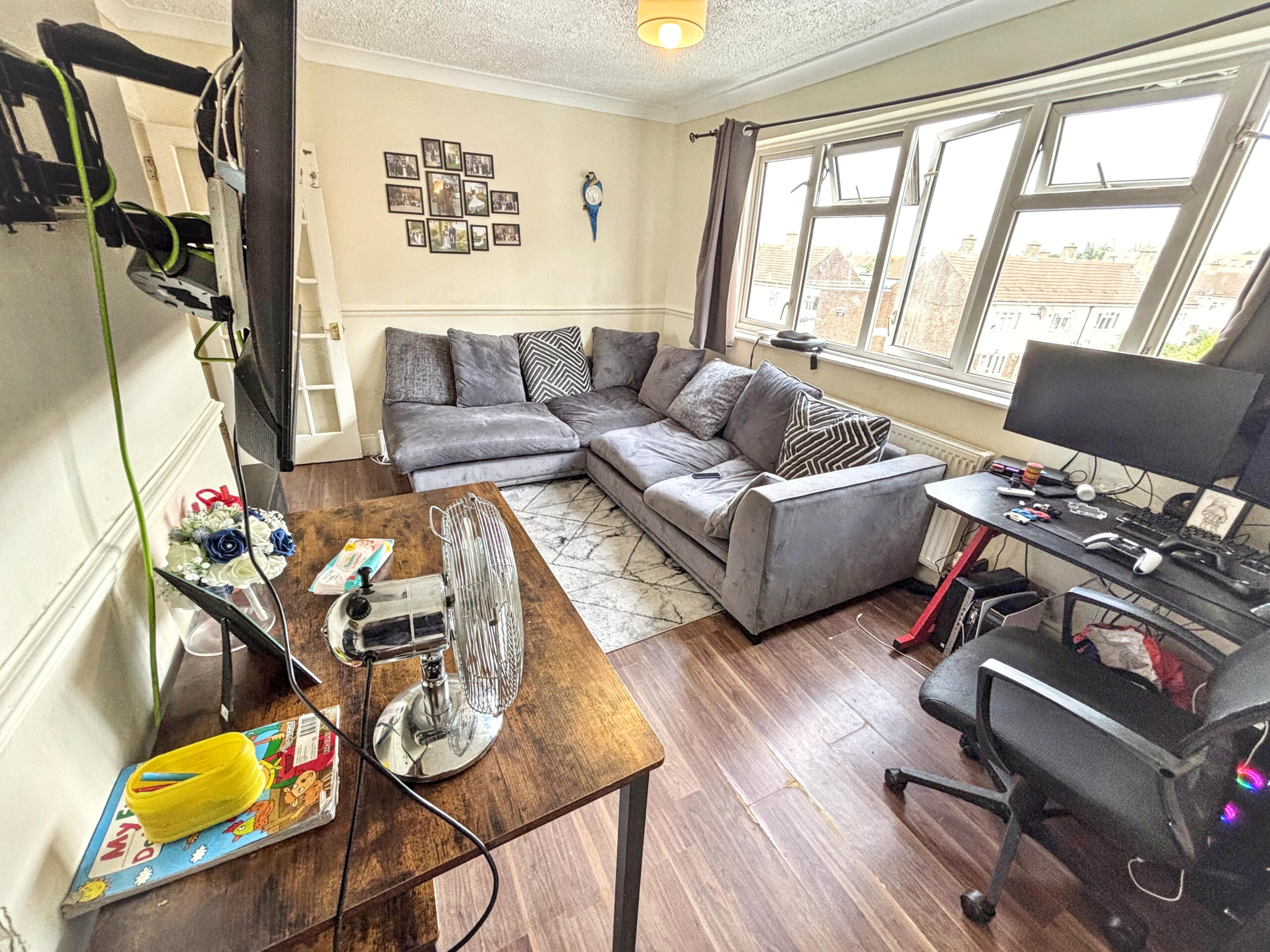 Chelmer Crescent
